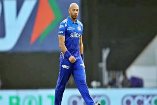 Tristan Stubbs joins Mumbai Indians  Tristan Stubb  Mumbai Indians  Tymal Mills injured  Indian Premier League 2022  MI vs GT  Tymal Mills  Tristan Stubbs replaces Tymal Mills  Sports News  आईपीएल 2022  टायमल मिल्स  मुंबई इंडियंस  ट्रिस्टन स्टब्स  खेल समाचार