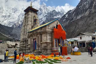 kedarnath temple decorated: 12 ક્વિન્ટલ ફૂલોથી શણગારાયું કેદારનાથ ધામ, આવતીકાલે ખુલશે દરવાજા, CM ધામી કરશે બાબાને શ્રદ્ધાંજલિ