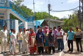 People facing water problem in Joginder Nagar