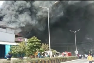 Fire breaks out in a rubber factory in Navi Mumbai