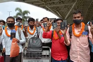 19 workers from Jharkhand trapped in Sri Lanka return home