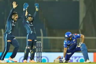 Gujarat Titans vs Mumbai Indians match, Indian Premier League 2022, Gujarat Titans won the toss and opt to bowl, Mumbai Indians score, ಗುಜರಾತ್ ಟೈಟಾನ್ಸ್ ವಿರುದ್ಧ ಮುಂಬೈ ಇಂಡಿಯನ್ಸ್ ಪಂದ್ಯ, ಇಂಡಿಯನ್ ಪ್ರೀಮಿಯರ್ ಲೀಗ್ 2022, ಟಾಸ್ ಗೆದ್ದು ಬೌಲಿಂಗ್ ಆಯ್ಕೆ ಮಾಡಿಕೊಂಡ ಗುಜರಾತ್ ಟೈಟಾನ್ಸ್, ಮುಂಬೈ ಇಂಡಿಯನ್ಸ್ ಸ್ಕೋರ್,