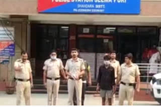 पुलिस की गिरफ्त में आरोपी