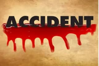 Road Accident in UP: ବିଦ୍ୟୁତ୍‌ ଖୁଣ୍ଟରେ ପିଟି ହେଲା କାର, 7 ମୃତ 2 ଆହତ