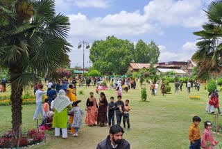 دو برس بعد عید کے موقع پر پلوامہ پارک میں گہما گہمی