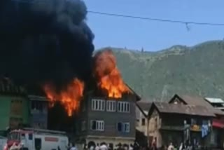 fire-damages-residential-structures-at-baramulla