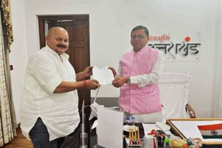 Congress MLA Harish dhami met CM pushkar singh dhami