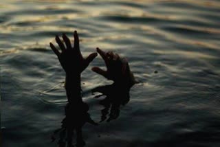 Maharashtra thane Dombivli quarry accident  five family members drown in Dombivli quarry  Maharashtra Sandap quarry drown death  മഹാരാഷ്‌ട്ര ക്വാറിയിൽ വീണ് മരണം  താനെ ഡോംബിവലി ക്വാറി മുങ്ങിമരണം  സന്ദപ് ക്വാറിയിൽ വീണ് ഒരു കുടുംബത്തിലെ അഞ്ച് പേർ മരിച്ചു  ക്വാറിയിൽ വീണ് അഞ്ച് കുടുംബാംഗങ്ങൾ മരിച്ചു