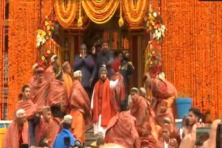 The doors of Badrinath Dham opened on Sunday amid the customary rituals and chanting of mantras. Devotees thronged the temple. They were seen dancing at the opening of the portals