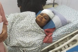 television-actress-sunetra-pandit-injured-in-road-accident