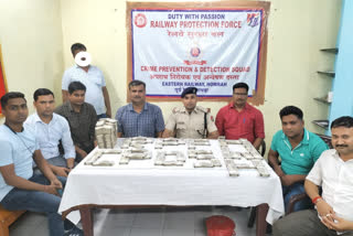 Lakh of rupees recovered in old complex of Howrah Station