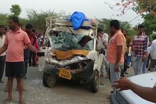5 killed road accident telangana