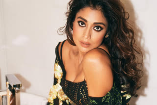 Shriya Saran,  Shriya Saran movies,  Shriya Saran daughter radha,  Shriya Saran instagram,  Shriya Saran husband name,  Shriya Saran latest photos