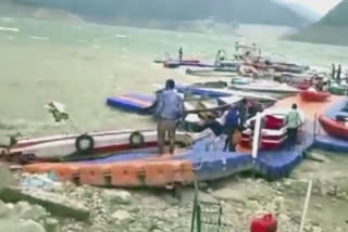 Uttarakhand: Dozens of boats damaged due to wind storm in Tehri lake