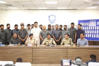 payment gate ways server hacker  cyber crime hydrabad  Hyderabad cyber police  hacker diverting money in the payment gateways  പെയ്‌മെന്‍റ് ഗേറ്റ് വെ സര്‍വറുകള്‍ ഹാക്ക് ചെയ്‌തത്  ഹൈദരാബാദ് സൈബര്‍ പൊലീസ്  ഹൈദരാബാദ് സൈബര്‍ ക്രൈം  ഹാക്കിങ്ങിലൂടെ യുള്ള കുറ്റകൃത്യങ്ങള്‍