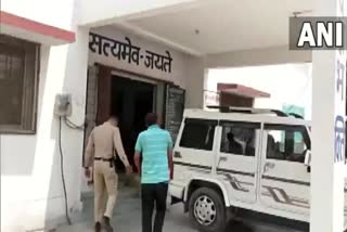 cop kills 6 year old boy in mp  madhya pradesh police man kills boy for asking for money  mp police officer murders boy  മധ്യപ്രദേശ് ആറുവയസുകാരന്‍ കൊലപാതകം  ആറുവയസുകാരനെ പൊലീസ് ഉദ്യോഗസ്ഥന്‍ കഴുത്ത് ഞെരിച്ച് കൊലപ്പെടുത്തി  ആറുവയസുകാരനെ കഴുത്ത് ഞെരിച്ച് കൊന്നു  ആറുവയസുകാരന്‍ ഭക്ഷണം പണം പൊലീസ് കൊന്നു  ദതിയ ആറുവയസുകാരനെ പൊലീസ് ഉദ്യോഗസ്ഥന്‍ കൊന്നു