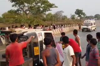 Chandil : Three died in road accident in seraikela kharsawan