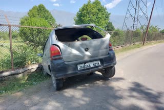 road-accident-in-ganderbal-driver-injured