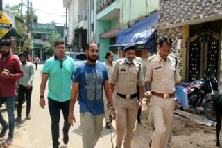 Police took out procession of crook in Bilaspur