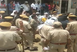 Stone pelting after dispute between two parties in Dausa