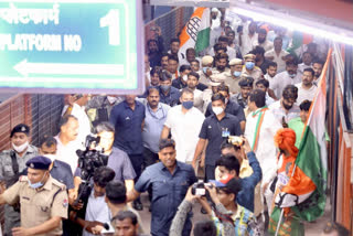 Rahul boards train to Udaipur