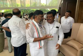 d-k-shivakumar-and-m-b-patil-meet