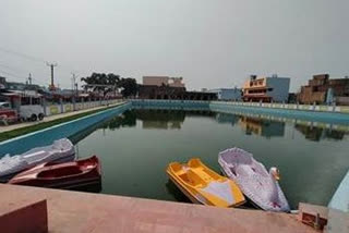 Mukhtar Abbas Naqvi throws open India's first 'Amrit Sarovar' in Rampur