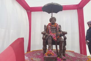 Bronze statue of Maharaja: કચ્છના અંતિમ મહારાવની જન્મતિથિએ તેમની પ્રતિમાનું અનાવરણ કરાયું