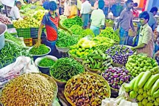 vegetable-prices-rising-due-to-shortage-of-supply-in-koyambedu-market கோயம்பேடு மார்க்கெட்டில் காய்கறிகளின் வரத்து குறைந்துள்ளதால் விலை கிடுகிடுவென உயர்ந்த காய்கறிகளின் விலை - காரணம் இது தானாம் மக்களே...