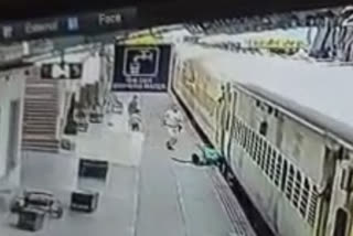 Ujjain railway station woman jump with two children