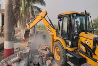 Bulldozer went to the house of the accused in Kashipur