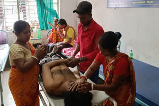 Clashes between catering staff and relatives claim one life  man killed in a clash  man killed by a clash in marriage function in bangal  വിവാഹ സത്കാരത്തിനിടെ ഭക്ഷണം വിളമ്പുന്നതിനെച്ചൊല്ലിയാണ് സംഘര്‍ഷം  വിവാഹ സത്കാരത്തിനിടെ സംഘര്‍ഷം  സംഘര്‍ഷം തടയാൻ ശ്രമിച്ച യുവാവ് അടിയേറ്റു മരിച്ചു