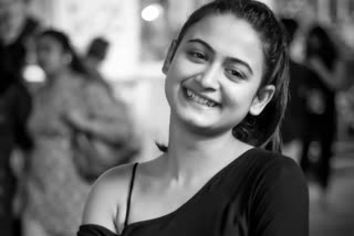 Mysterious death of Actress pallavi dey, tollywood actress's hanging body recovered