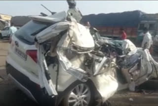Four dead, one severely injured in accident on Manmad Highway