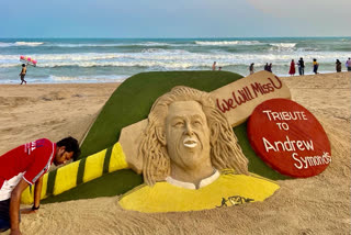 Sudarsan Patttnaik pays tribute to famous cricketer Andrew Simonds through sand art