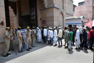 gyanvapi masjid survey  ഗ്യാന്‍വാപി പള്ളി സര്‍വേ  gyanvapi masjid survey resumes  kashi vishwanath temple gyanvapi mosque dispute  കാശി വിശ്വനാഥ് ക്ഷേത്രം ഗ്യാന്‍വാപി പള്ളി തർക്കം  വാരണാസി ഗ്യാന്‍വാപി പള്ളി സര്‍വേ തുടരുന്നു  ഗ്യാന്‍വാപി പള്ളിയില്‍ വീഡിയോ സര്‍വേ