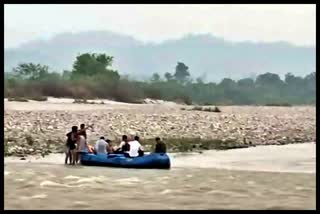 Two Haryana people stranded in Ganges
