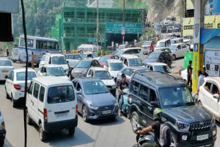 Heavy traffic jam in Mussoorie