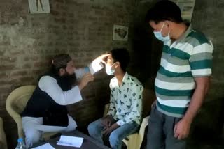 Free Medical Camp in rajouri: راجوری میں طبی کیمپ کے دوران قریب 500مریضوں کا معائنہ