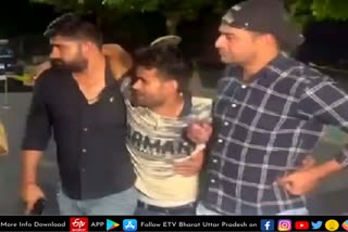 NOIDA POLICE ARRESTED CROOK  noida police encounter  noida police checking campaign  नोएडा पुलिस अभियान  नोएडा पुलिस मुठभेड़ में आरोपी गिरफ्तार  नोएडा पुलिस