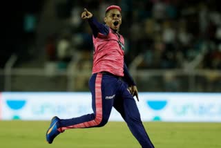 Hetmyer returns  likely to be available for RR's game against CSK  Hetmyer returns likely to be available for RR s game against CSK  Rajasthan Royals batter Shimron Hetmyer  hetmeyer rejoined Rajasthan Royals  ഹെറ്റ്‌മയർ രാജസ്ഥാൻ ടീമിൽ തിരിച്ചെത്തി  ചെന്നൈയ്‌ക്കെതിരായ മത്സരത്തിൽ ഹെറ്റ്‌മയർ ഇറങ്ങിയേക്കും  ഹെറ്റ്‌മയർ തിരിച്ചെത്തി നിലവിൽ താരം ക്വാറന്‍റൈനിലാണ്