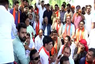 bjp protest against oppressive rules on agitation