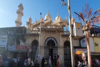 Prayer space reserved for women in Jamia Masjid Mumbai