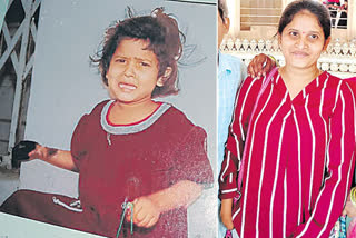 Consumer Commission orders to pay compensation to Victim  Warangal child lost the palm due to the doctor Negligence  Warangal news  Warangal consumer court news  ಸಂತ್ರಸ್ತೆ ಪರಿಹಾರ ನೀಡುವಂತೆ ವರಂಗಲ್​ ಕನ್ಸ್ಯೂಮರ್​ ಕೋರ್ಟ್​ನಿಂದ ಆದೇಶ  ವೈದ್ಯರ ನಿರ್ಲಕ್ಷ್ಯದಿಂದ ಅಂಗೈ ಕಳೆದುಕೊಂಡ ವರಂಗಲ್​ ಮಗು  ವರಂಗಲ್​ ಸುದ್ದಿ  ವರಂಗಲ್​ ಕನ್ಸ್ಯೂಮರ್​ ಕೋರ್ಟ್​ ಸುದ್ದಿ