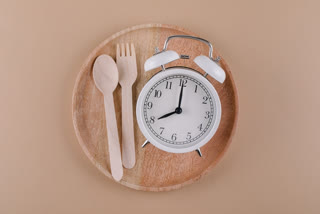 approaches to intermittent fasting,  what is intermittent fasting,  intermittent fasting types,  intermittent fasting benefits,  how to do intermittent fasting,  fitness tips,  diet tips, how intermittent fasting affects health