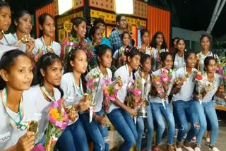 National Women Hockey Championship: ବିଜୟ ପରେ ଭୁବନେଶ୍ବରରେ ପହଞ୍ଚିଲେ ଓଡ଼ିଶା ହକି ଟିମ୍