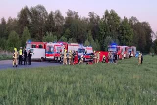 Car drives into 14 cyclists