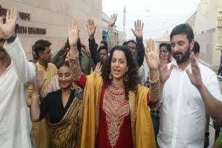 Kangana Ranaut Visits Varanasi