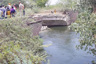 Water discharged from Gandhi Sagar dam, small culvert broken