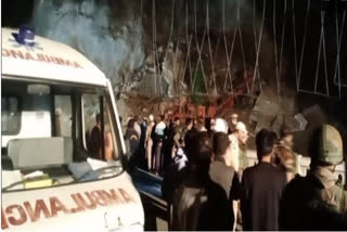 Jammu Srinagar highway collapses  trapped under under construction tunnel  Khooni Nala tunnel collapse  ശ്രീനഗറിൽ നിർമ്മാണത്തിലിരുന്ന തുരങ്കം തകർന്നു  ജമ്മുവിൽ തുരങ്കം തകർന്നു  ജമ്മു ഖൂനി നലയിൽ നിർമ്മാണത്തിലിരുന്ന തുരങ്കം തകർന്നു